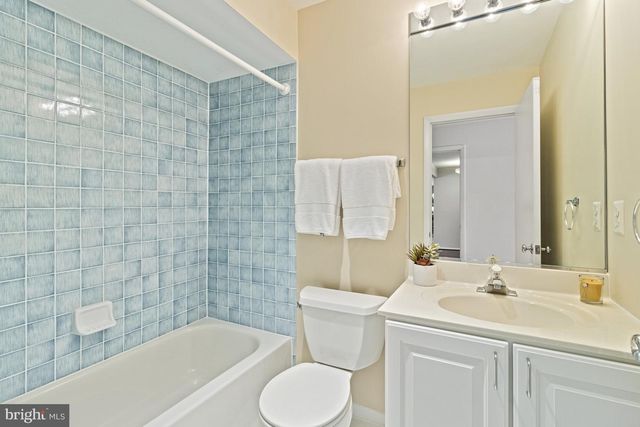 7107 ROXANN RD, Alexandria, VA 22315