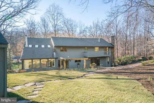 7107 ROXANN RD, Alexandria, VA 22315