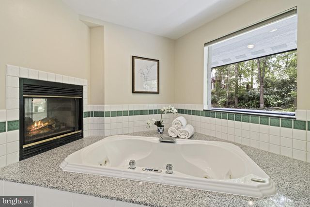 7107 ROXANN RD, Alexandria, VA 22315