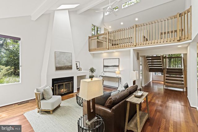 7107 ROXANN RD, Alexandria, VA 22315