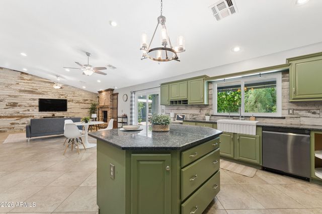 6319 W VILLA MARIA Drive, Glendale, AZ 85308