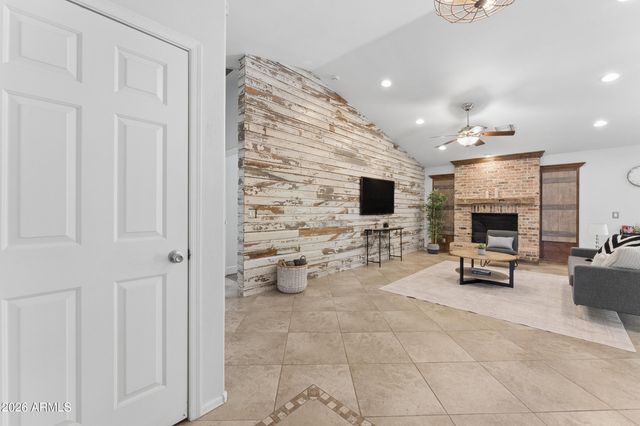 6319 W VILLA MARIA Drive, Glendale, AZ 85308