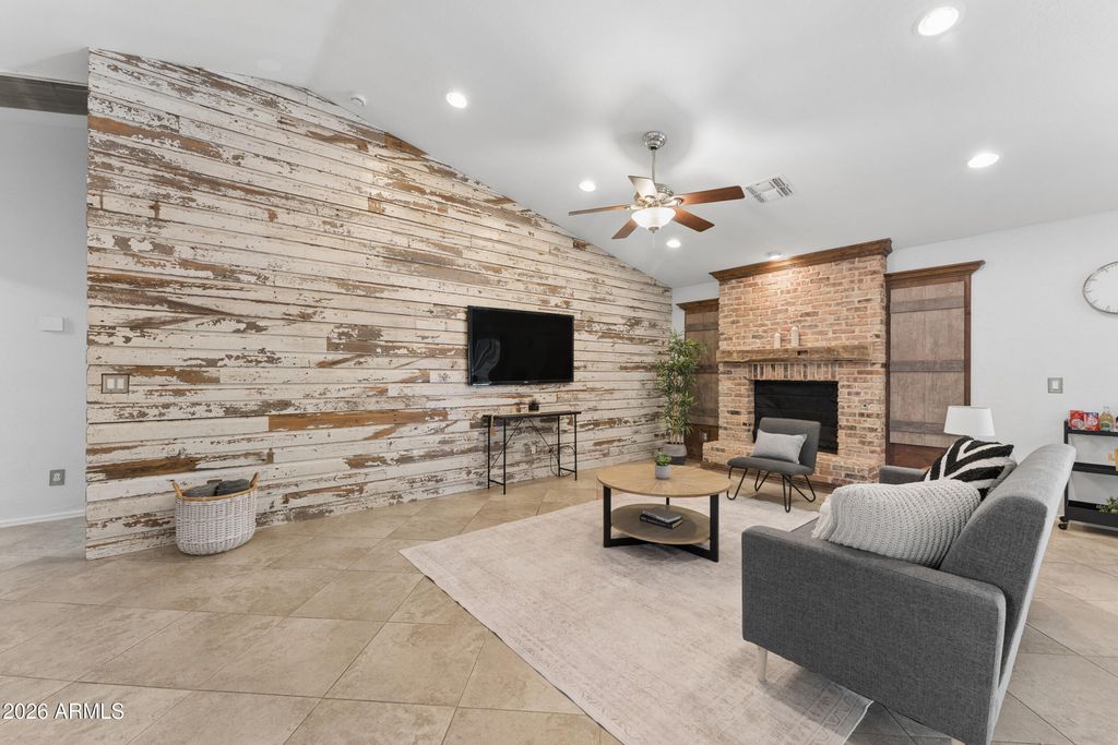 6319 W VILLA MARIA Drive, Glendale, AZ 85308 — photo 4