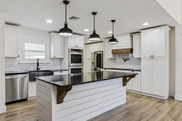 323 MCLAIN LANE, Geneva, FL 32732