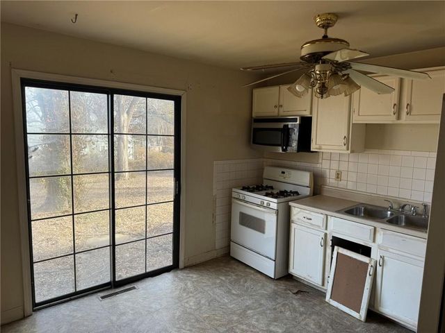 7317 Elm Avenue, Raytown, MO 64133