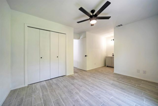 12810 Tomanet TRL, Austin, TX 78727