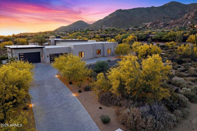 6816 E Stagecoach Pass, Carefree, AZ 85377