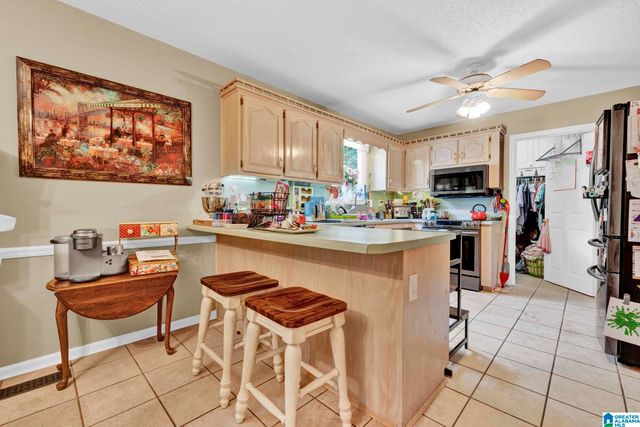 1561 APRIL DRIVE, Warrior, AL 35180