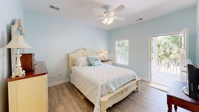 510 9th Ave. S, Surfside Beach, SC 29575