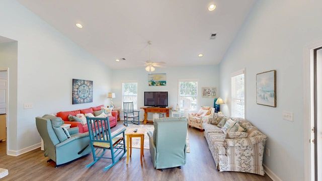 510 9th Ave. S, Surfside Beach, SC 29575