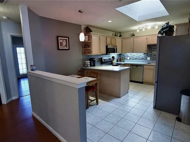 6323 Brookbriar Court, Arlington, TX 76018