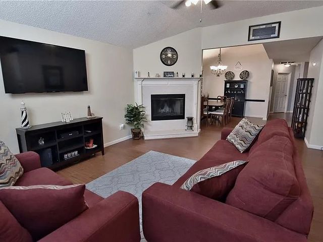 6323 Brookbriar Court, Arlington, TX 76018