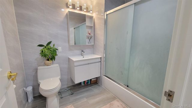 70-65 Queens Boulevard 9I, Woodside, NY 11377