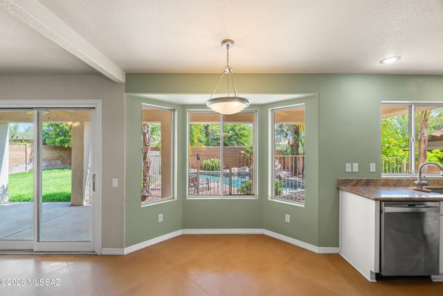 497 E Heatherglenn Place, Oro Valley, AZ 85755