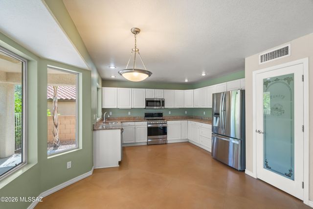 497 E Heatherglenn Place, Oro Valley, AZ 85755