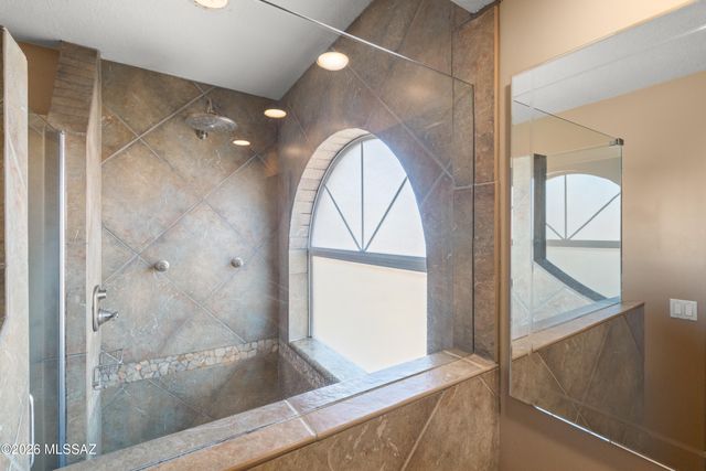 497 E Heatherglenn Place, Oro Valley, AZ 85755