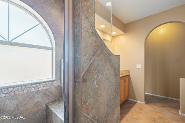 497 E Heatherglenn Place, Oro Valley, AZ 85755