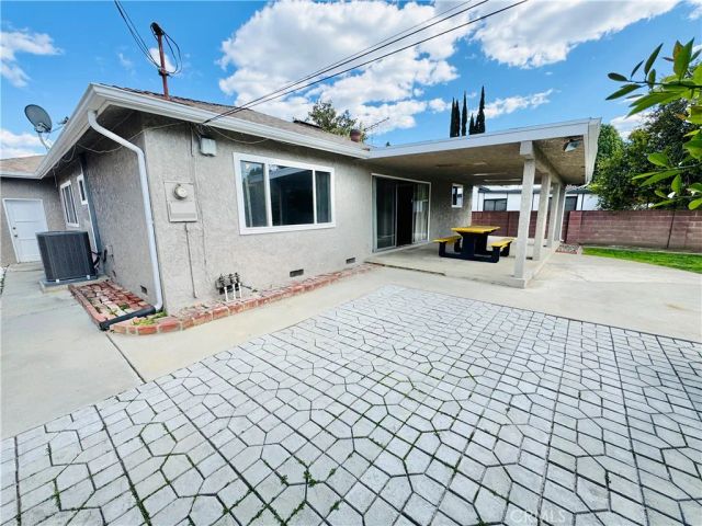 7515 Sunnybrae Avenue, Winnetka, CA 91306