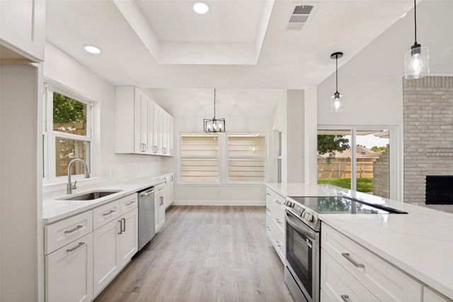 113 Country View Lane, Garland, TX 75043