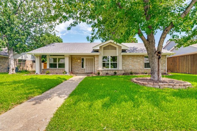 113 Country View Lane, Garland, TX 75043