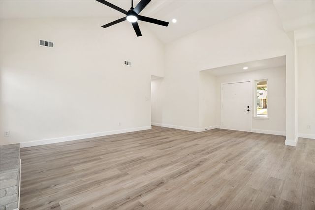 113 Country View Lane, Garland, TX 75043