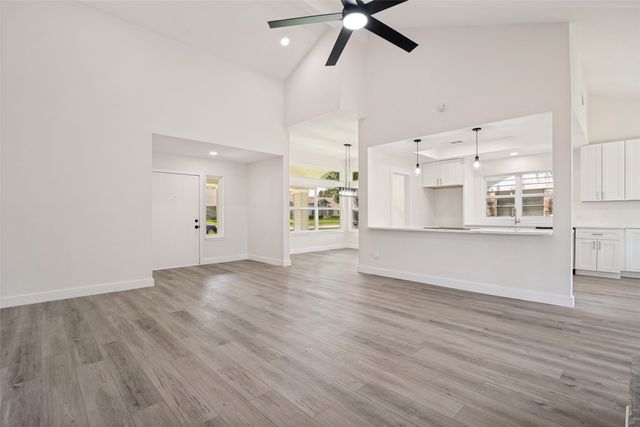 113 Country View Lane, Garland, TX 75043