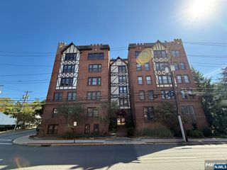 109 Grand Avenue 4H, Englewood, NJ 07631