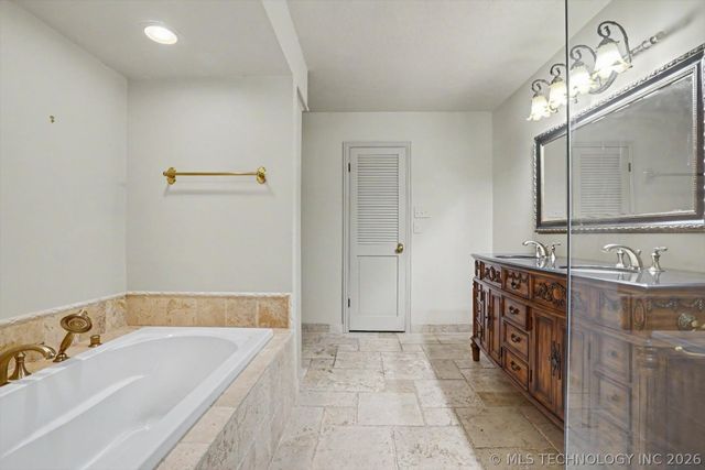 105 Mockingbird Lane, Skiatook, OK 74070