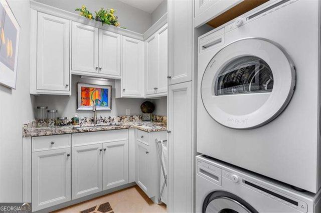 2204 Stephens Walk, Dunwoody, GA 30338