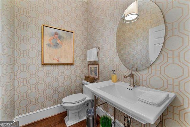 2204 Stephens Walk, Dunwoody, GA 30338