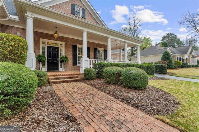 2204 Stephens Walk, Dunwoody, GA 30338