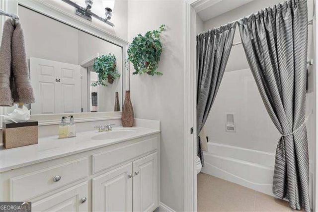 2204 Stephens Walk, Dunwoody, GA 30338