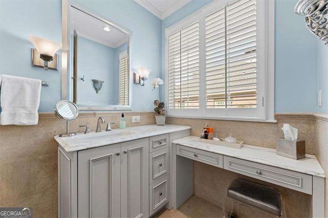 2204 Stephens Walk, Dunwoody, GA 30338