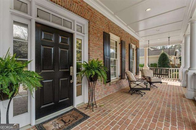 2204 Stephens Walk, Dunwoody, GA 30338