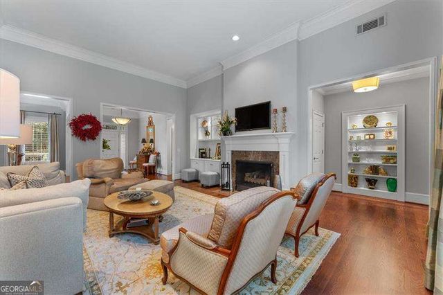 2204 Stephens Walk, Dunwoody, GA 30338