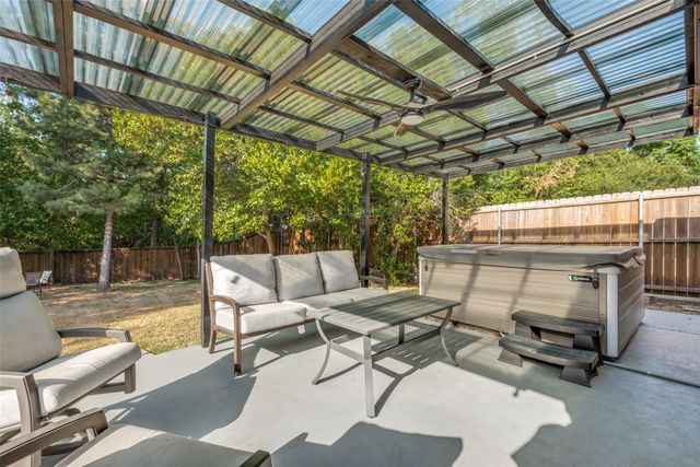 2115 Healey Drive, Dallas, TX 75228