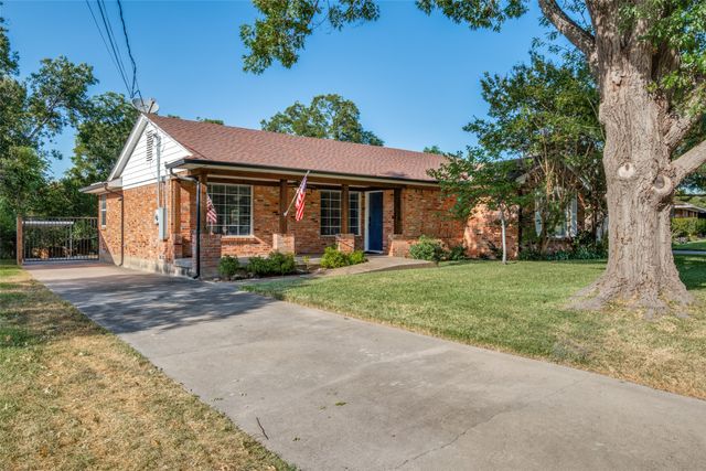 2115 Healey Drive, Dallas, TX 75228