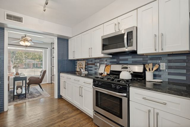 2115 Healey Drive, Dallas, TX 75228