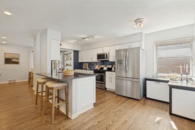 2115 Healey Drive, Dallas, TX 75228