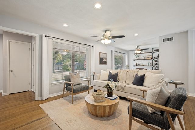 2115 Healey Drive, Dallas, TX 75228
