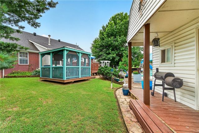 326 Summer Street, Lowell, AR 72745