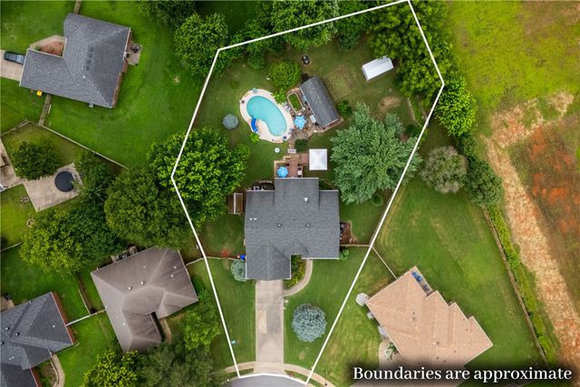 326 Summer Street, Lowell, AR 72745