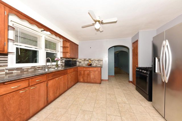 3208 S 30th STREET, Milwaukee, WI 53215
