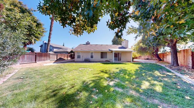 2141 Royal Wood Ln, Turlock, CA 95380