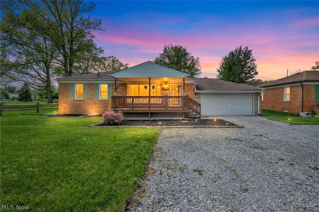 2124 Eaton Drive, Avon, OH 44011
