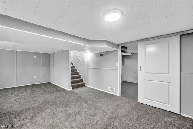 2124 Eaton Drive, Avon, OH 44011