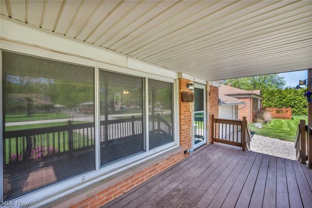 2124 Eaton Drive, Avon, OH 44011