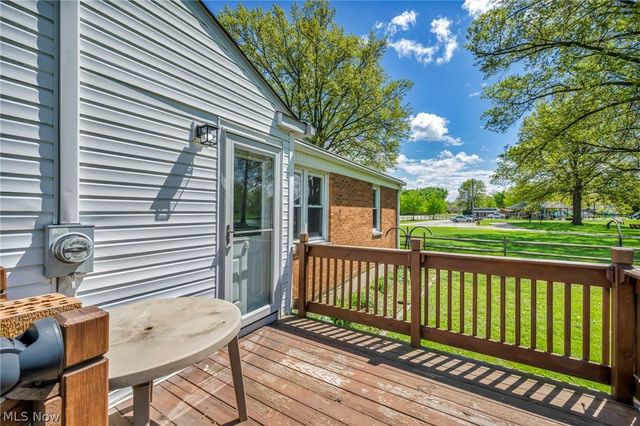 2124 Eaton Drive, Avon, OH 44011