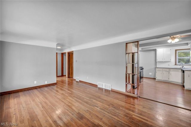 2124 Eaton Drive, Avon, OH 44011