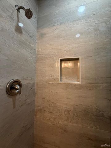 903 La Laguna Road, Mission, TX 78572